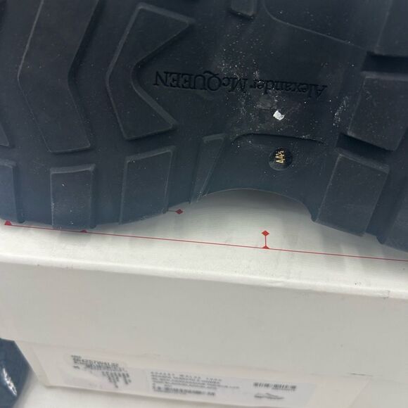 Men's Alexander McQueen low top sneakers size 44.5 made in Italy - Picture 8 of 12